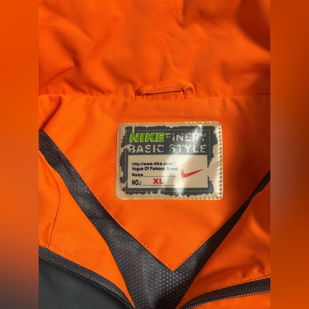 Nike Jacket - Picture 6 of 11